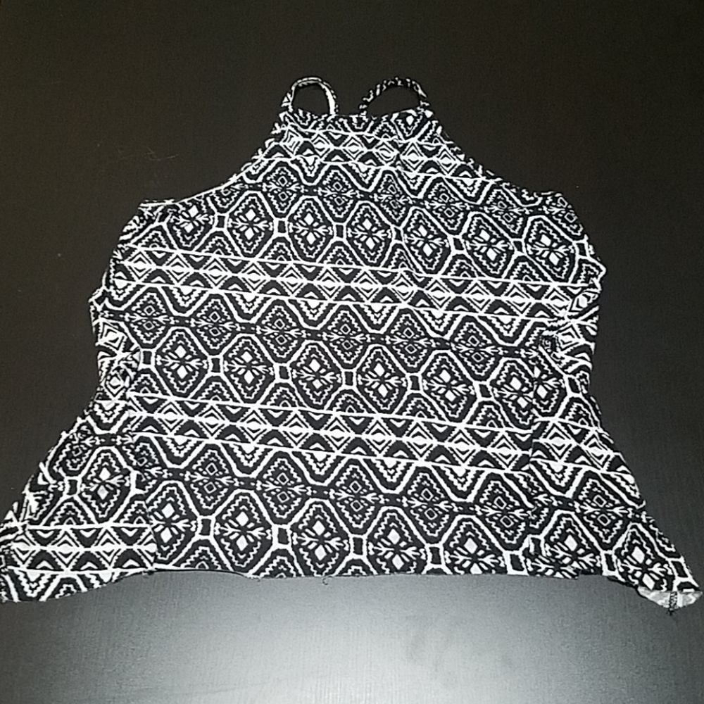 SO NIKKI Girl's Flowy Top,size M- 10/12